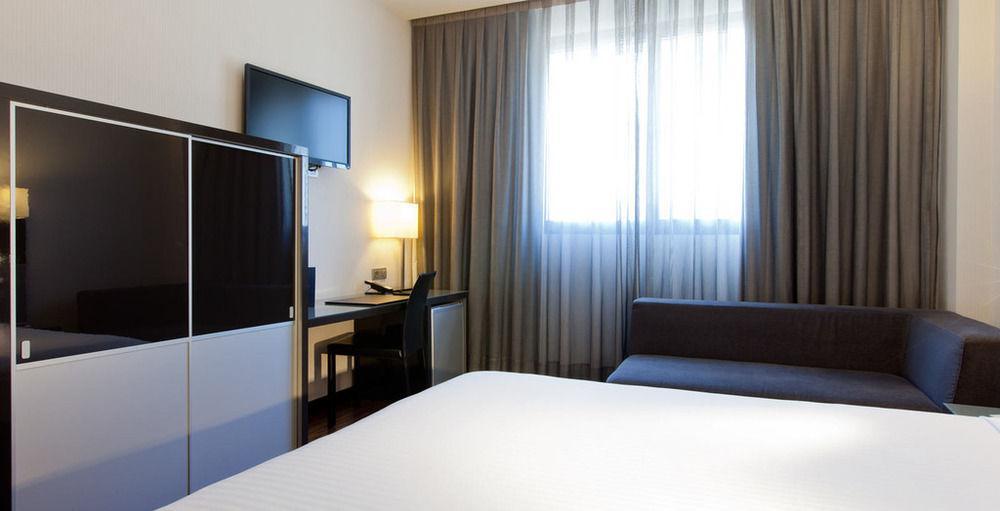 Hotel Ciudad De Mostoles Esterno foto